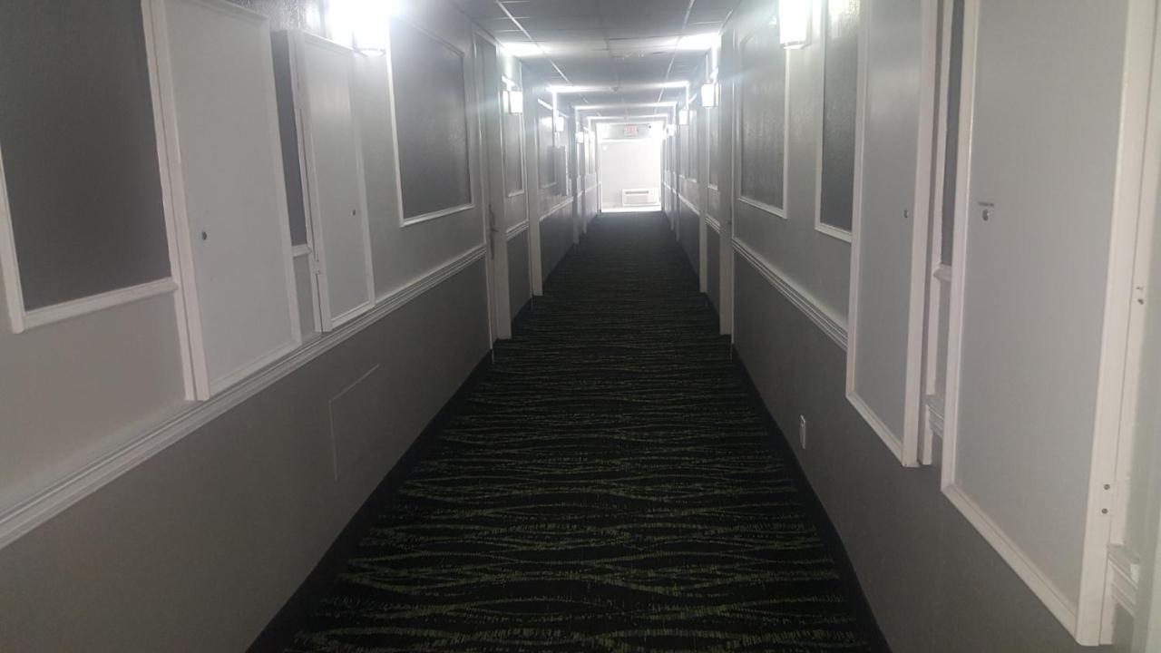 Regency Inn&Suites Pensacola Exterior foto